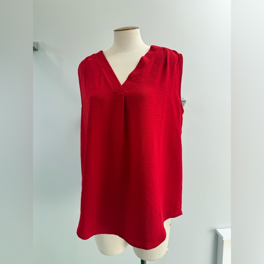 Red Sleeveless Blouse L
